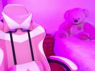 Urnaughtysophie fully nude on Live Sex Chat