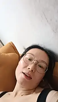 yuMeiren9 nude on webcam for live sex chat