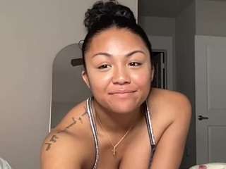 cumforcamilla fully nude on Live Sex Chat