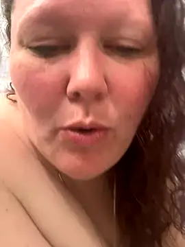 fatfabulous1981 nude on webcam for live sex chat