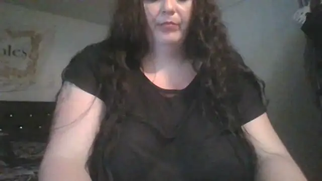 FetishGothQueen420 nude on webcam for live sex chat