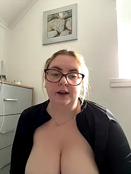 FlossyXgrace nude on webcam for live sex chat