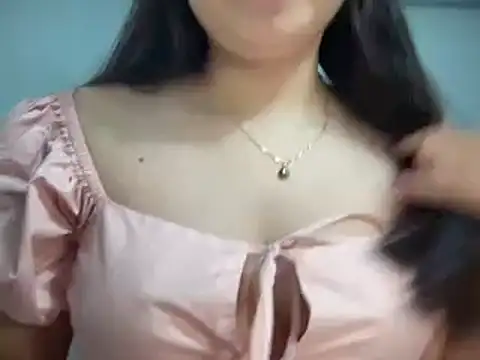 Henna192 nude on webcam for live sex chat