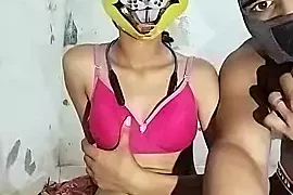 Nineteen_girl nude on webcam for live sex chat