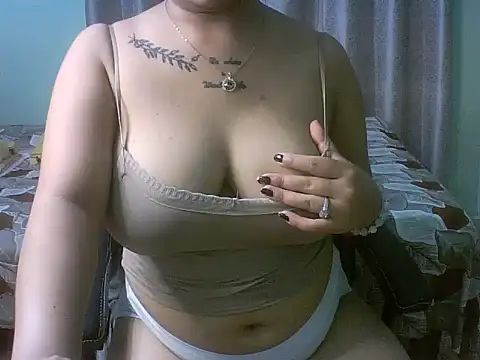 Raseeli_Rasika nude on webcam for live sex chat