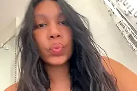 sha_squirt nude on webcam for live sex chat