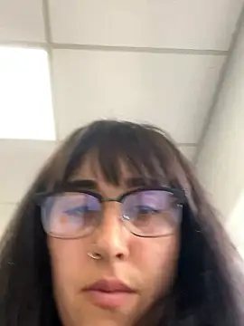 ThicBunz nude on webcam for live sex chat