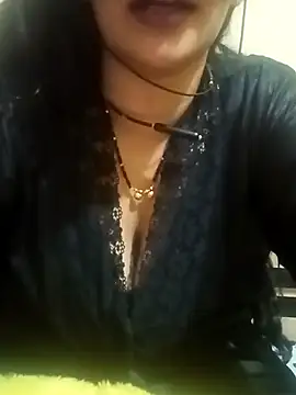 Vidhurani1194 nude on webcam for live sex chat