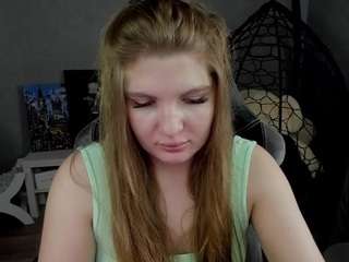 lilyWilliamss fully nude on Live Sex Chat