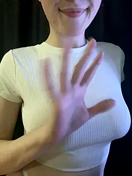 sweet_laxyy nude on webcam for live sex chat