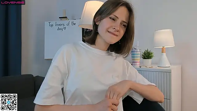 TheaCannon nude on webcam for live sex chat