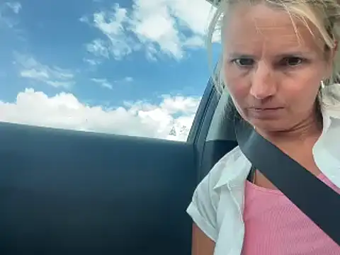 AnnualSunrise nude on webcam for live sex chat