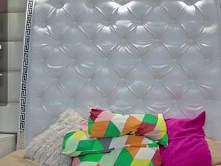 kinkyjennifer1313 fully nude on Live Sex Chat