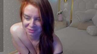 SummerShowers fully nude on Live Sex Chat