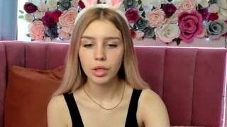 CuteAurora fully nude on Live Sex Chat
