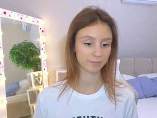 JuneMills fully nude on Live Sex Chat