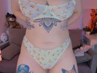 mia-x-love fully nude on Live Sex Chat