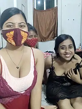 ranixlove nude on webcam for live sex chat