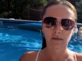 AinsleyXOXO fully nude on Live Sex Chat