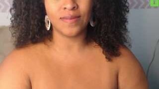 hallestrawberry fully nude on Live Sex Chat