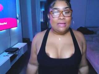 Z Y L A H fully nude on Live Sex Chat