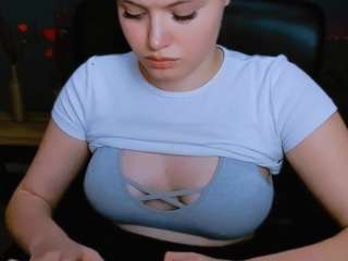 abbi-crispy fully nude on Live Sex Chat
