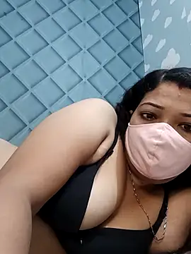 Cute-Raashii nude on webcam for live sex chat