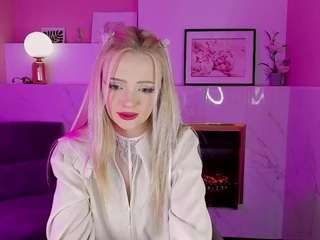 EmilyAir fully nude on Live Sex Chat