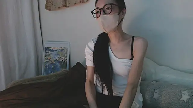 JUNjuun nude on webcam for live sex chat