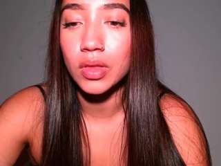 Leanaalhubu fully nude on Live Sex Chat