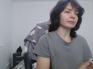 YreneX fully nude on Live Sex Chat