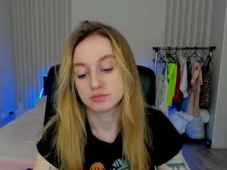 ShylaStylly fully nude on Live Sex Chat