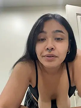 Sluttydaisyy nude on webcam for live sex chat