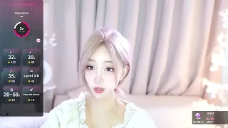 UUKiss_ nude on webcam for live sex chat