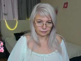 EmmaPill fully nude on Live Sex Chat