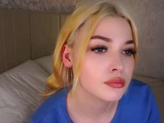 FalineChesser fully nude on Live Sex Chat