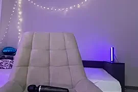 LoveLuna_ nude on webcam for live sex chat