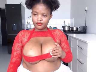 SweetCaramelLelox fully nude on Live Sex Chat
