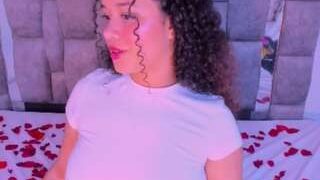 Zuly-Jones fully nude on Live Sex Chat