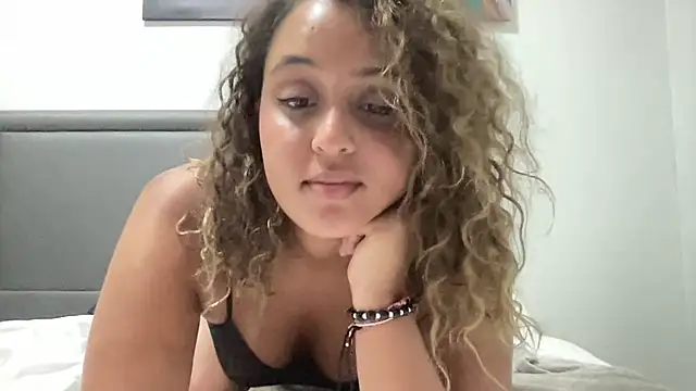 Cherybloom nude on webcam for live sex chat