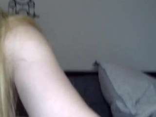 Newbie993 fully nude on Live Sex Chat