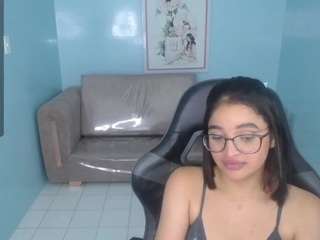 Clementine fully nude on Live Sex Chat