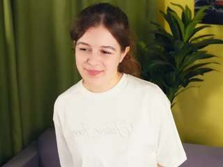 Gemma fully nude on Live Sex Chat