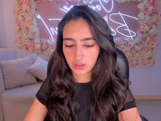 LarisaSmirnov1 fully nude on Live Sex Chat