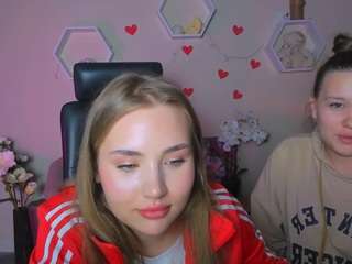 laura-whisper fully nude on Live Sex Chat