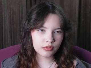 MaeGrayer fully nude on Live Sex Chat