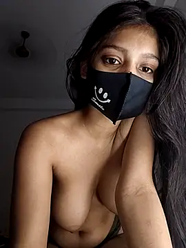 Riya_35_sexy nude on webcam for live sex chat
