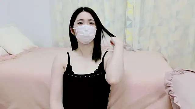 Yuu_xyz nude on webcam for live sex chat
