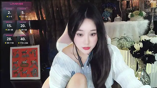 Alice-777 nude on webcam for live sex chat