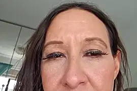 hotmilfmilly nude on webcam for live sex chat